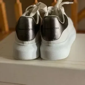 alexander mcqueen::スニーカー:38 1/2[RESALE] Alexander McQueen | Shoes | Alexander Mcqueen Size 38 2